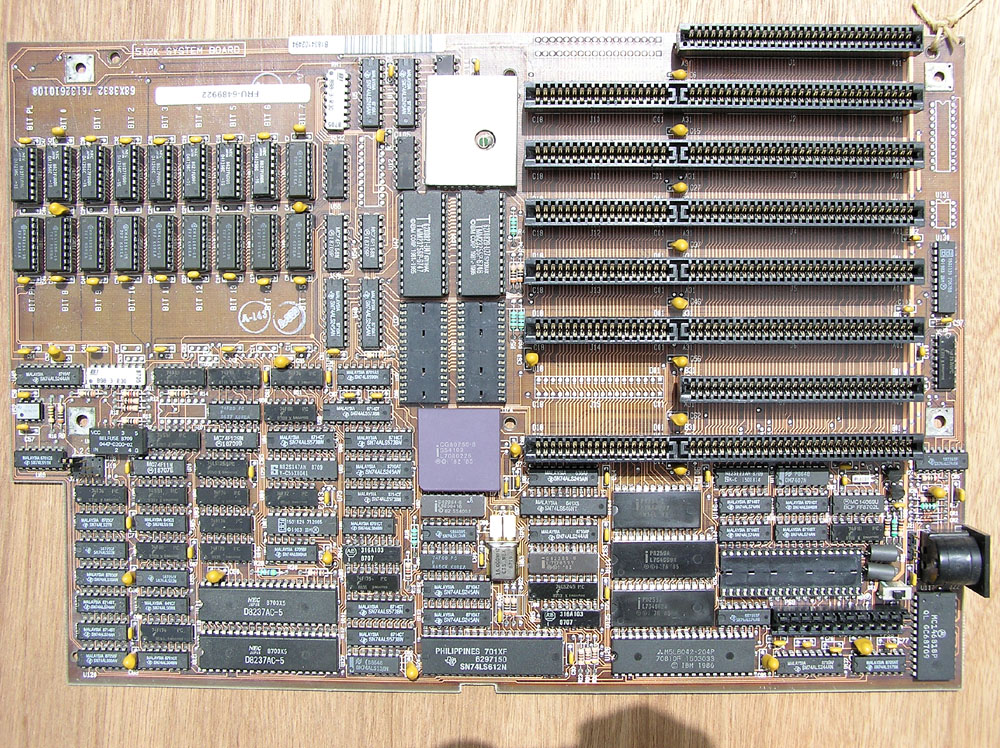 The IBM Model 5170 motherboard (1984) An IBM Model 5170 'Type 2' motherboard (1984)